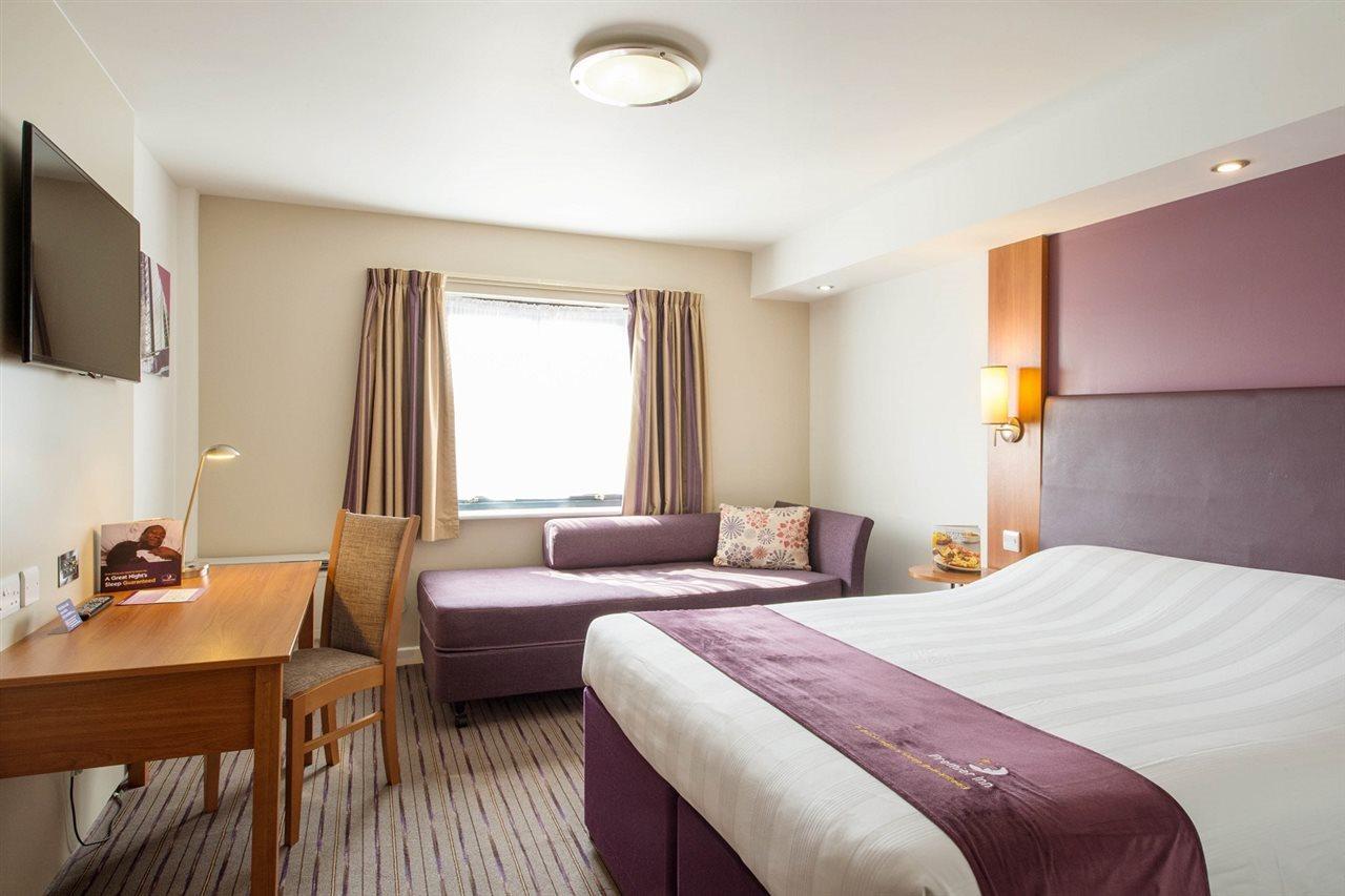 Premier Inn Bournemouth Westbourne 外观 照片