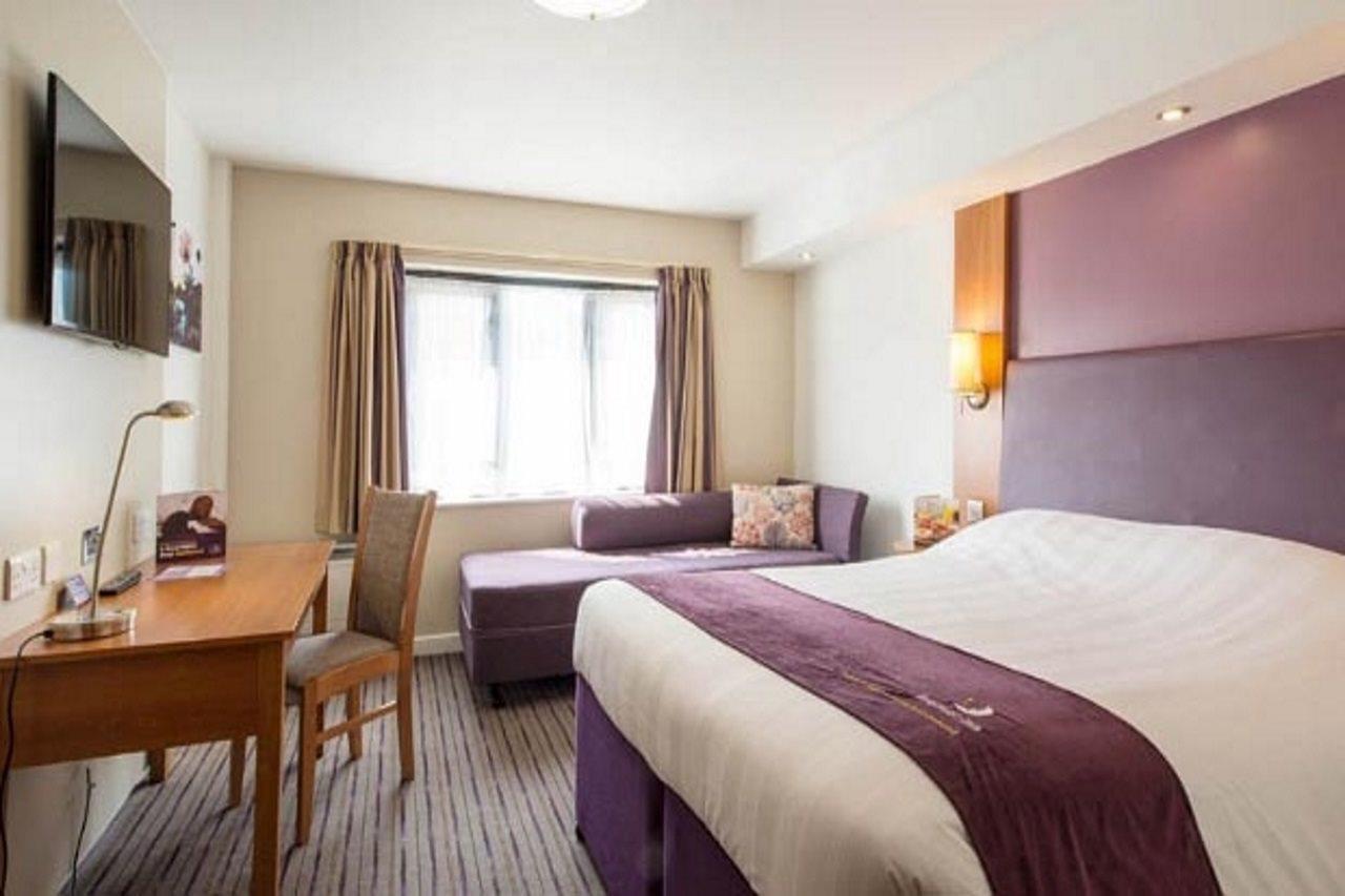 Premier Inn Bournemouth Westbourne 外观 照片